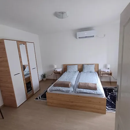 Kucica Apartament *