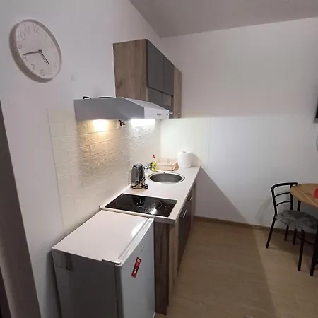 Apartment Kucica Lama-кућица *